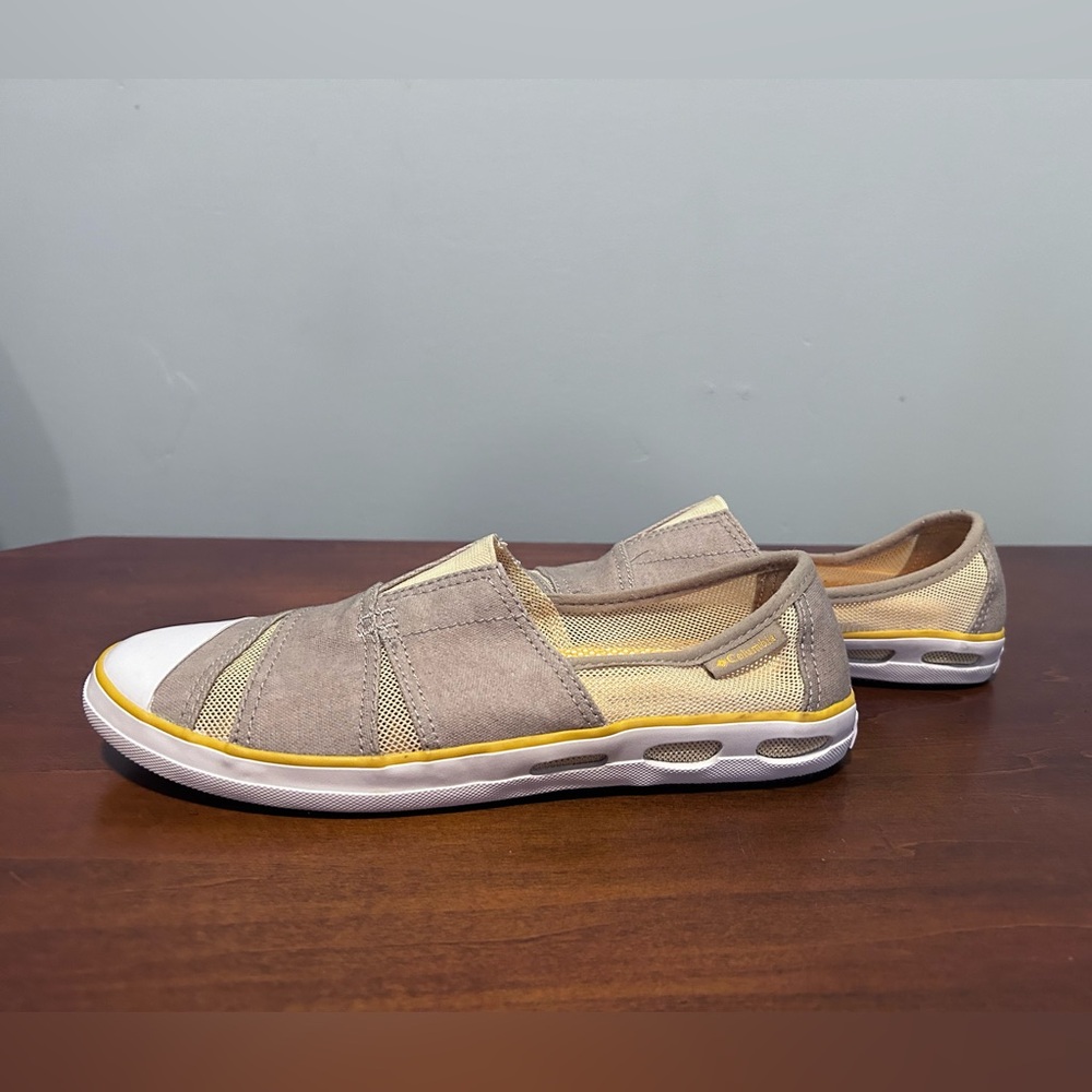 Columbia womens taupe and yellow vented skimmer slip on flat size 8 - Picture 3 of 13
